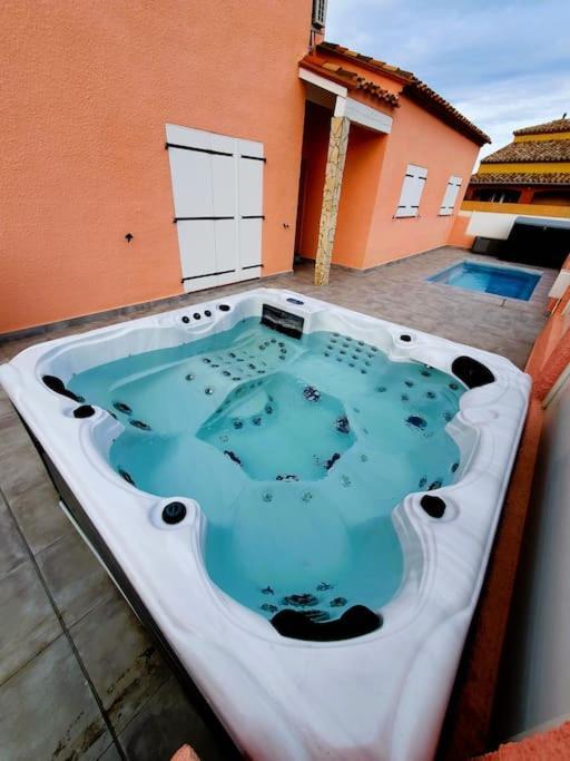 Villa H2O - Jacuzzi & Piscine Chauffee Le Barcares Bagian luar foto